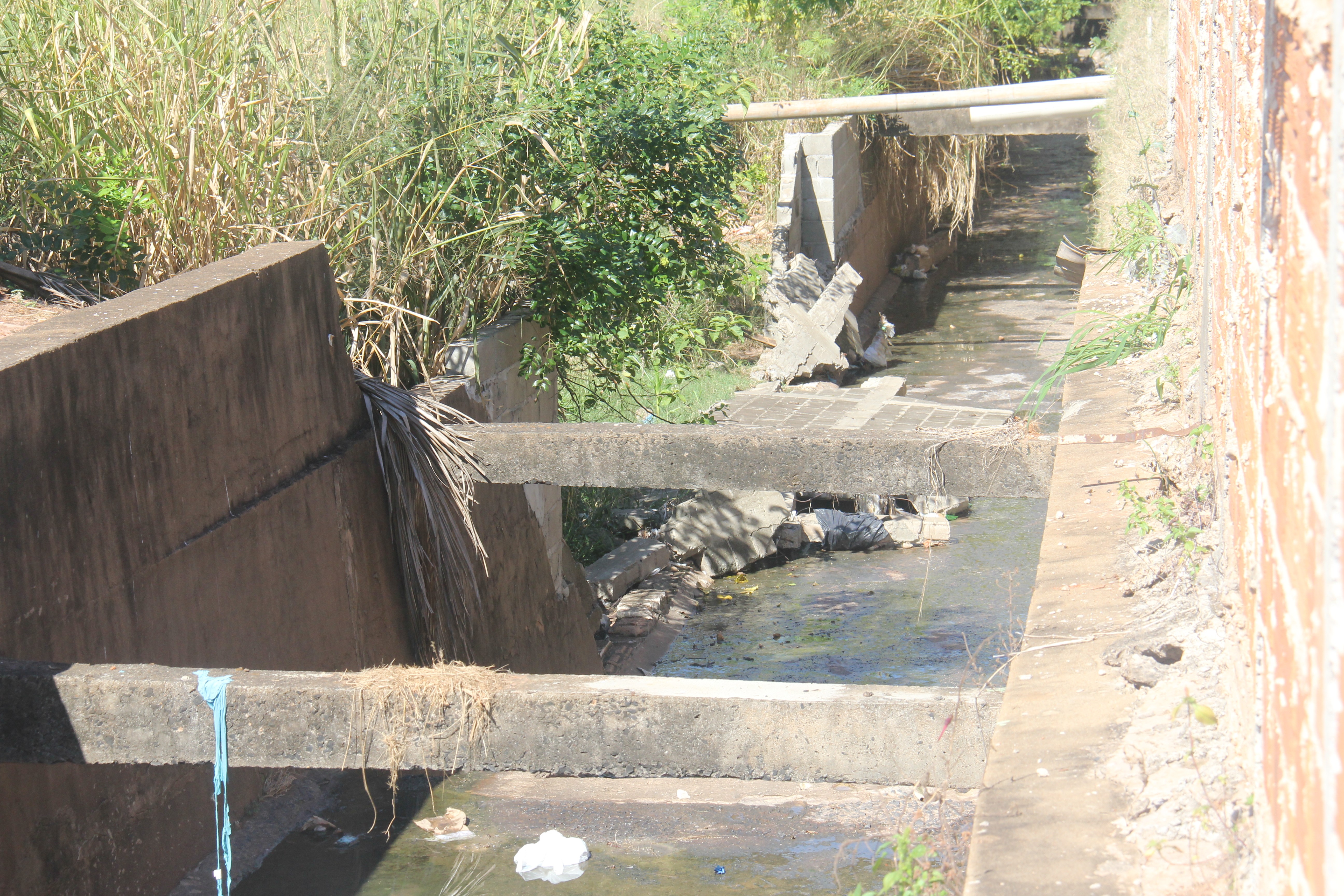 2017614_5 - Galeria pluvial precisa de obra de recuperação 1